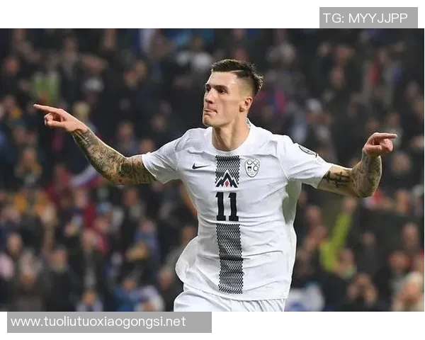 西汉姆联队重振雄风 新赛季目标锁定欧洲赛事席位