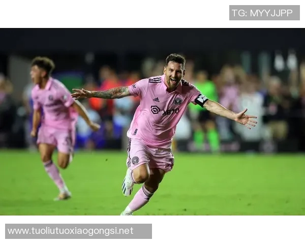 梅西足球技术解析：从控球到突破的全面解析与独特风格剖析